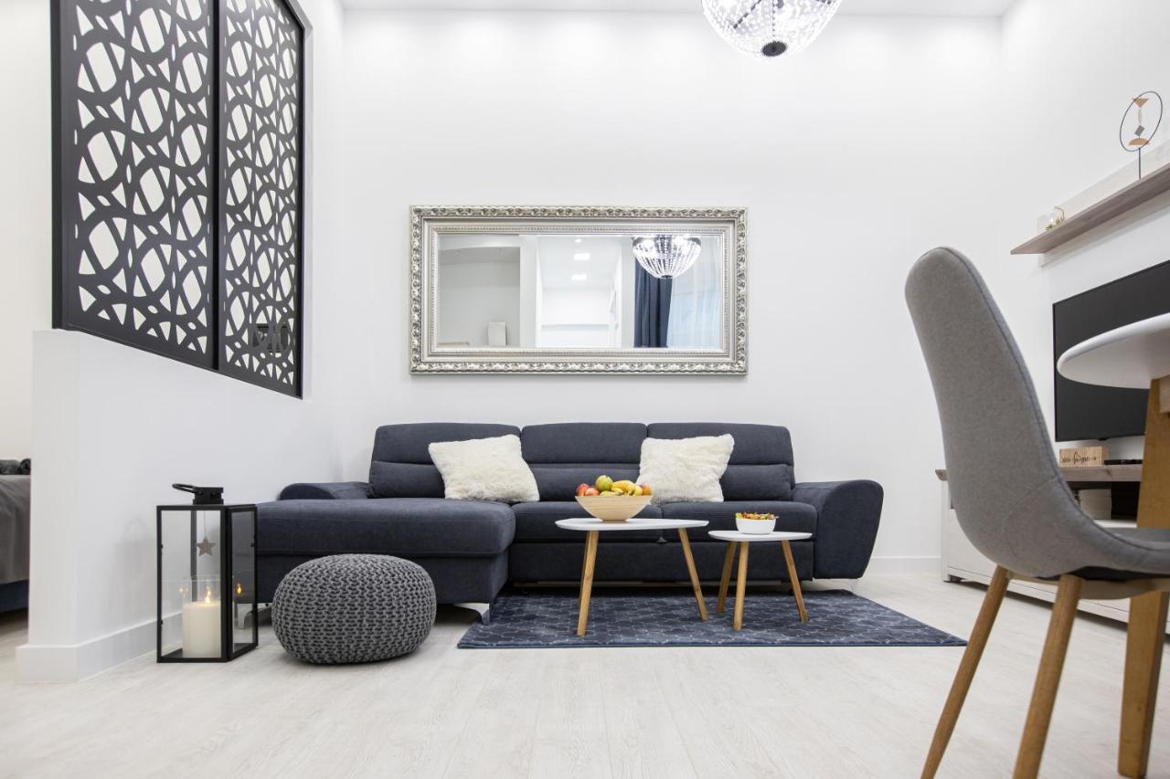 Theatre Square Apartments Νόβι Σαντ Εξωτερικό φωτογραφία