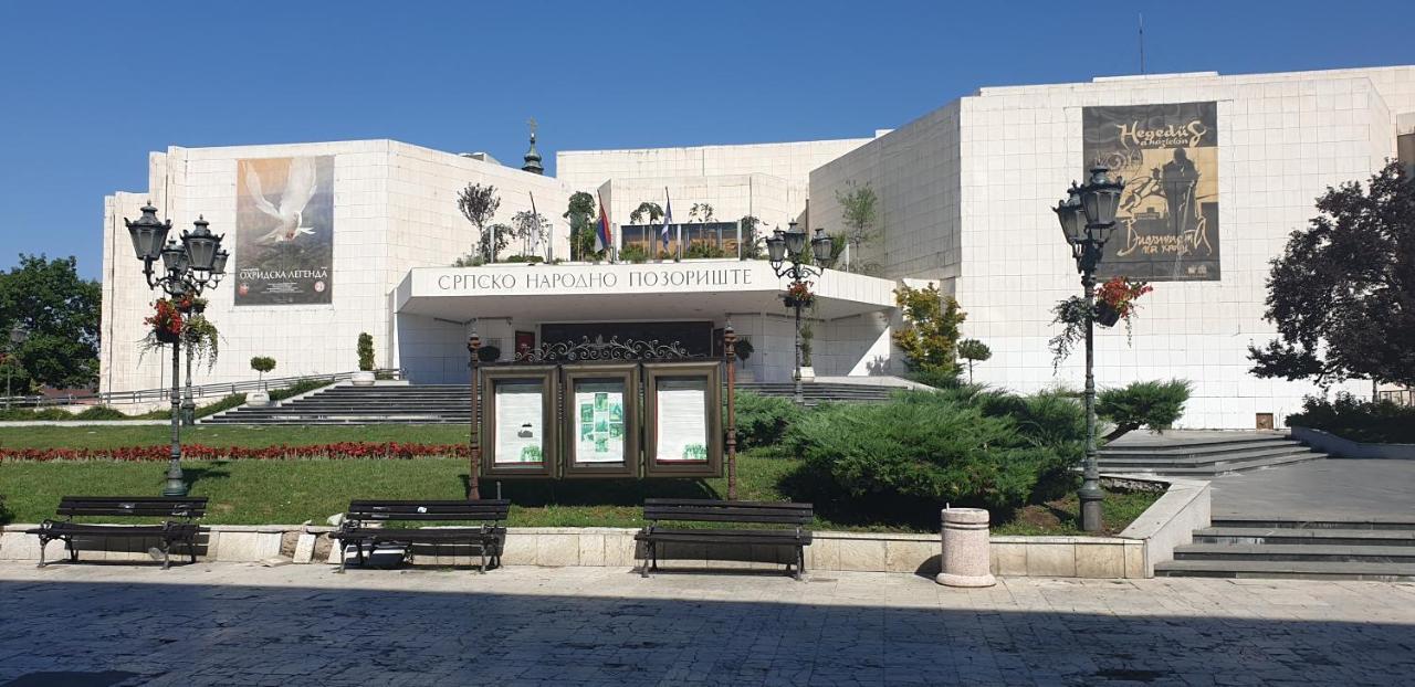 Theatre Square Apartments Νόβι Σαντ Εξωτερικό φωτογραφία