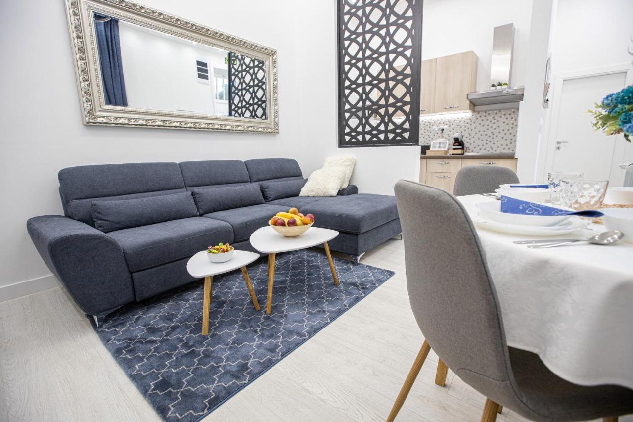 Theatre Square Apartments Νόβι Σαντ Εξωτερικό φωτογραφία