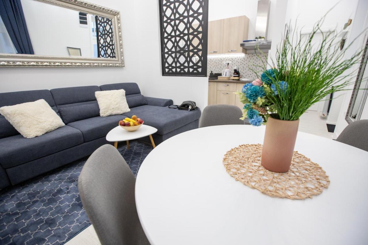 Theatre Square Apartments Νόβι Σαντ Εξωτερικό φωτογραφία