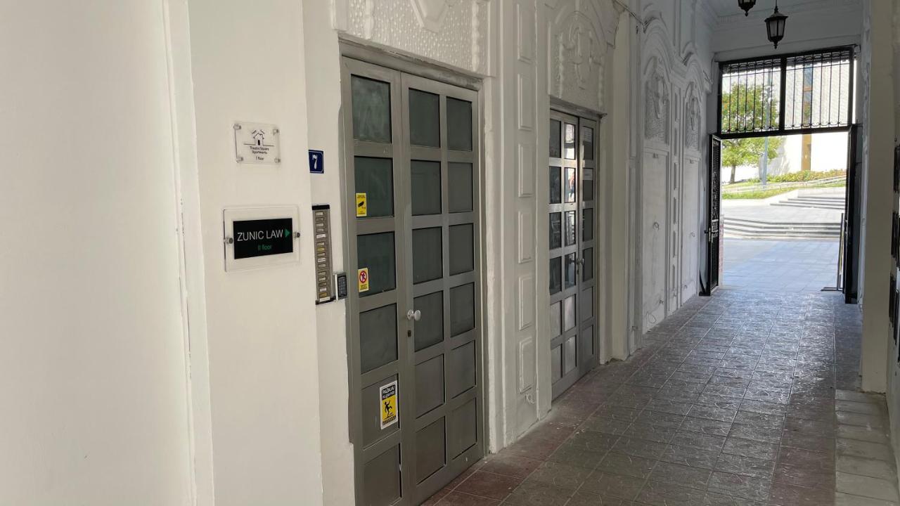 Theatre Square Apartments Νόβι Σαντ Εξωτερικό φωτογραφία