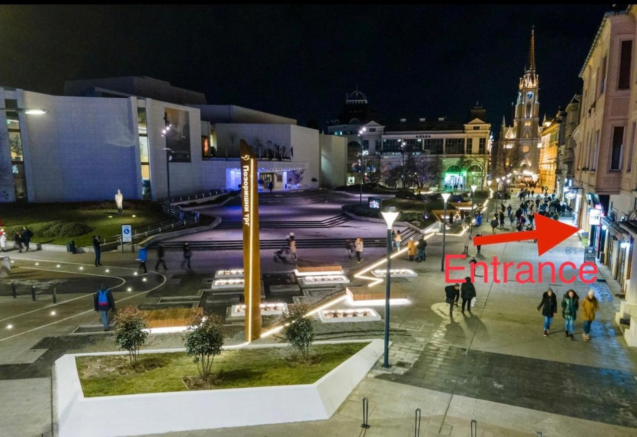 Theatre Square Apartments Νόβι Σαντ Εξωτερικό φωτογραφία