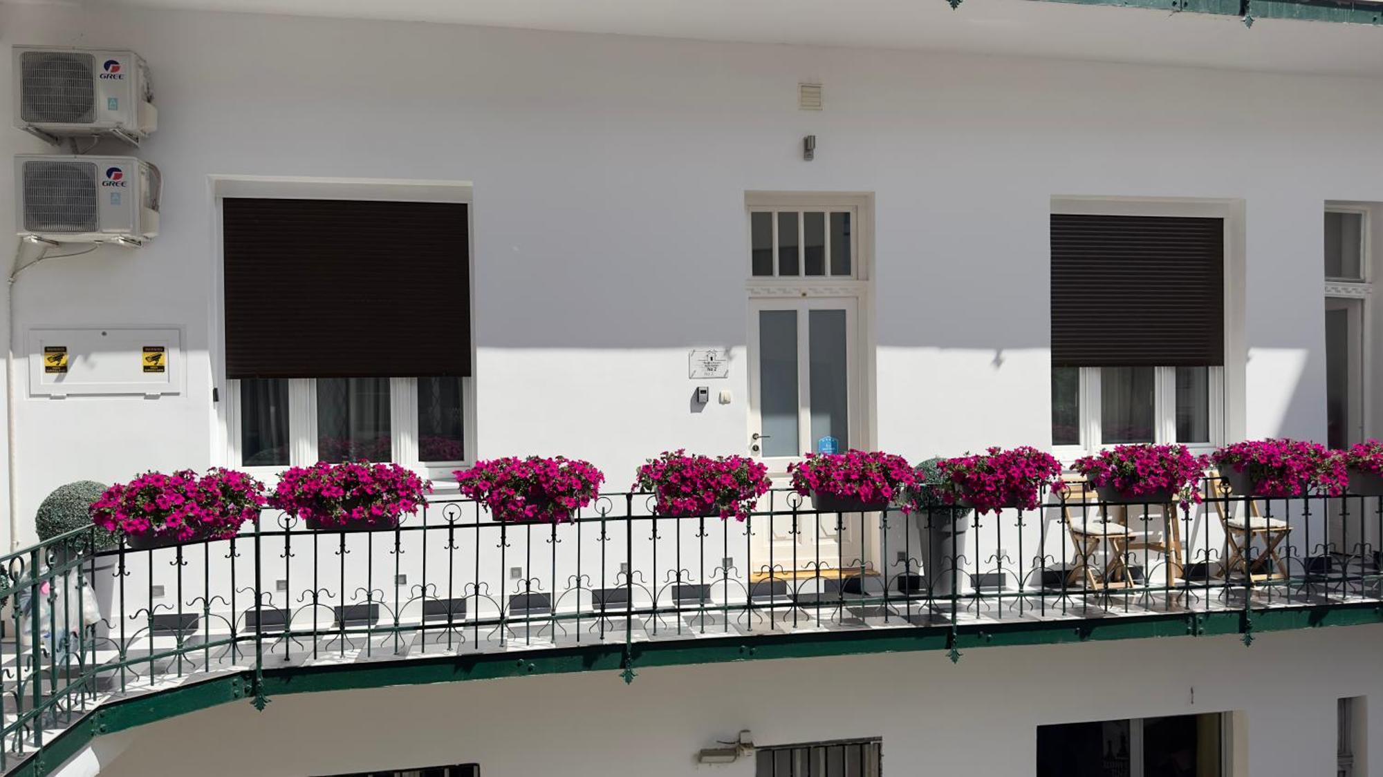 Theatre Square Apartments Νόβι Σαντ Εξωτερικό φωτογραφία
